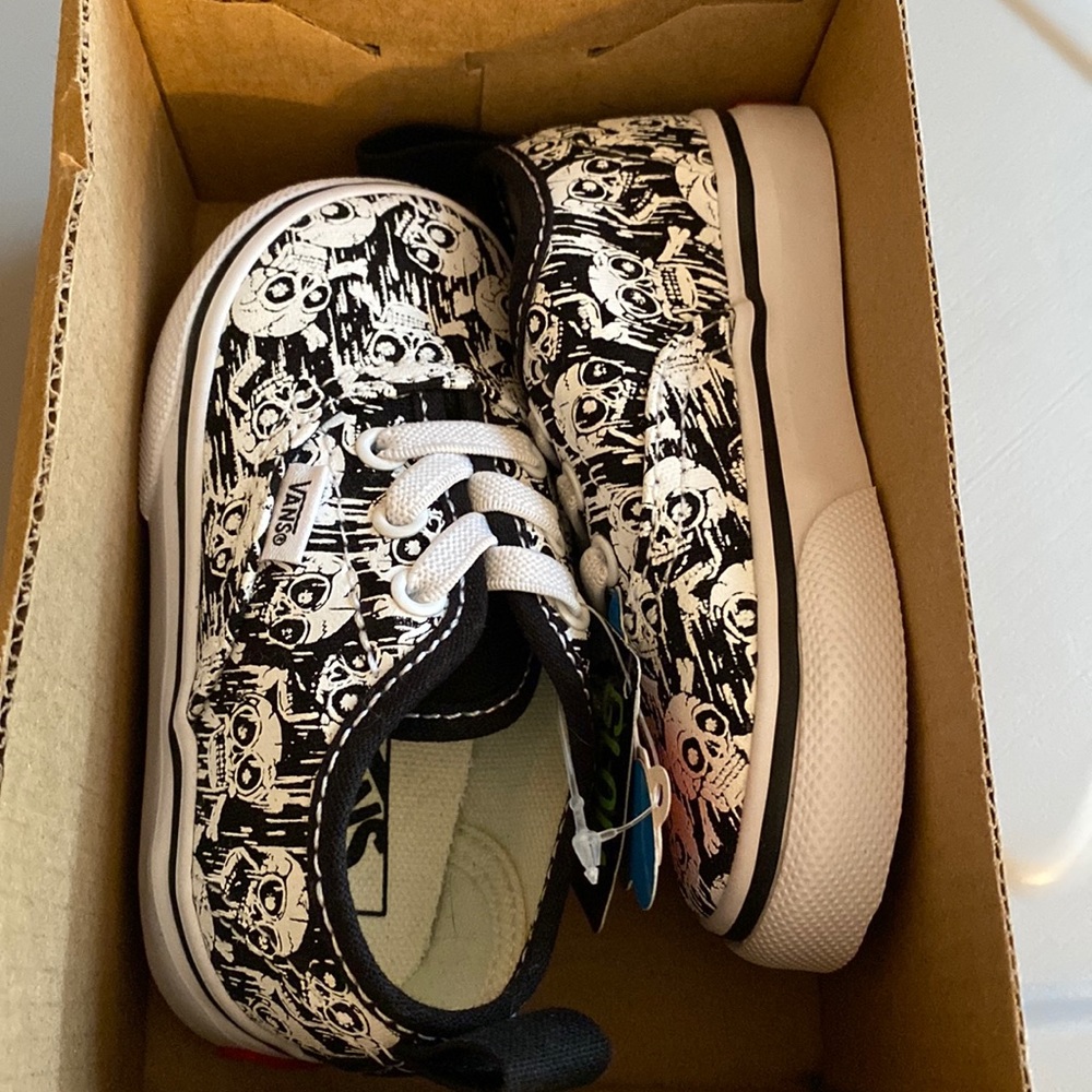 Skull vans baby